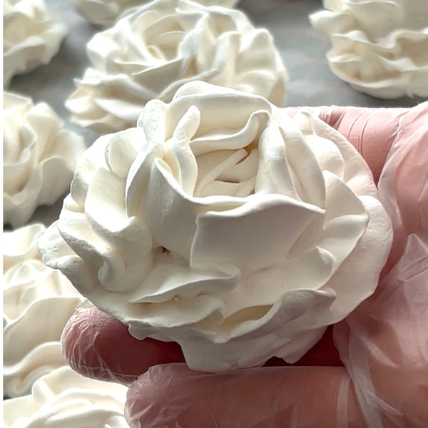 wedding edible flowers for cake