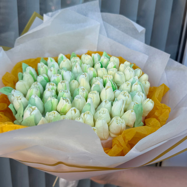 Handmade marshmallow flowers bouquet
