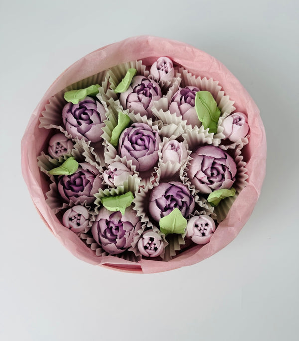 20 purple tulips gift