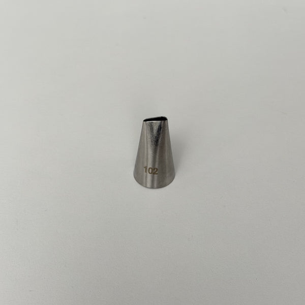 Piping nozzle 102