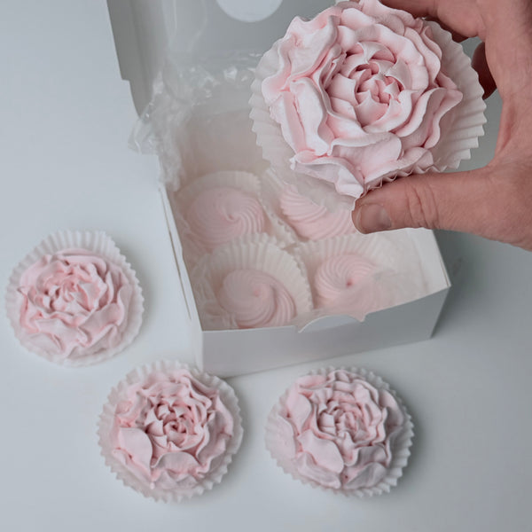 Peony pink gift box