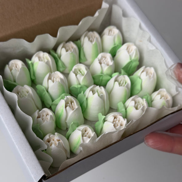 Small Tulip - pure white