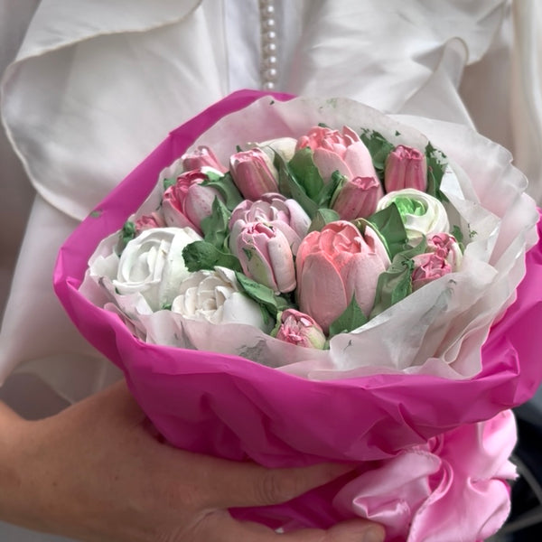 Handmade marshmallow tulip bouquet for wedding