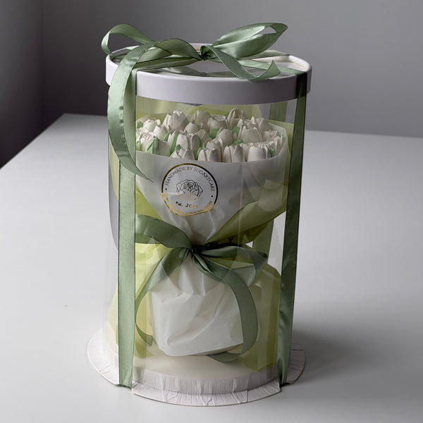 White tulips Delicate_bouquet