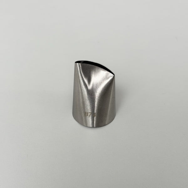 Piping nozzle 874