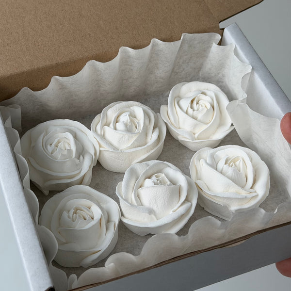 Small Rose - pure white