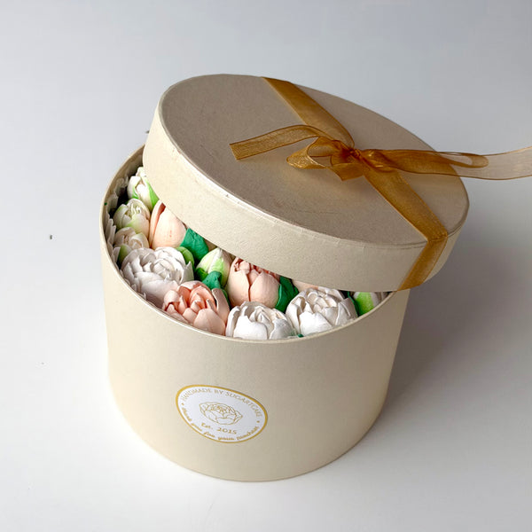 Gift box - ivory cream tulips