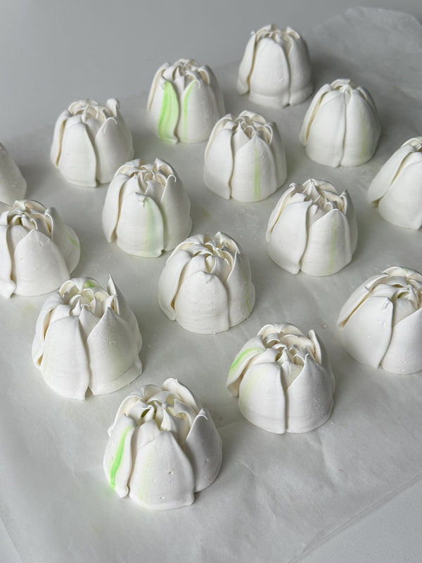 12 Large Tulips - pure white